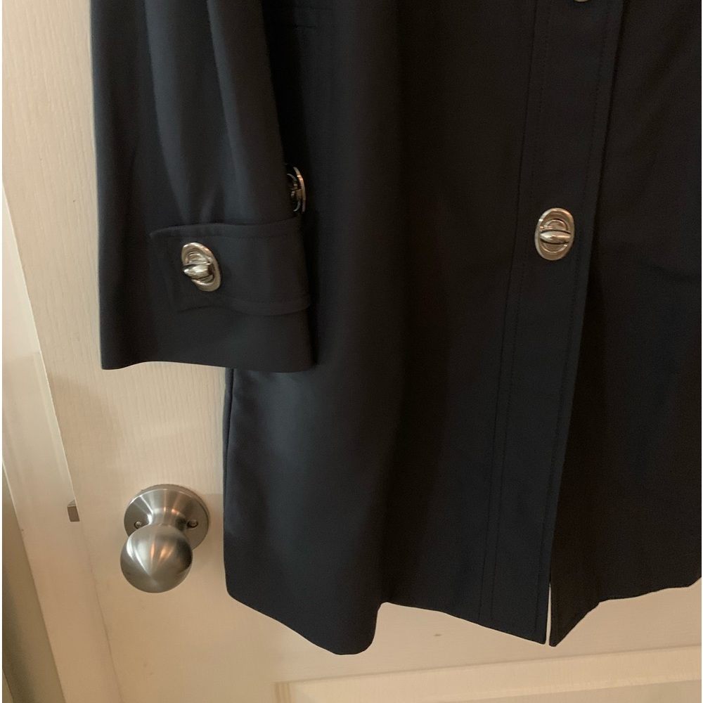* Host Pick * Gucci Trench Coat - Picture 3 of 14